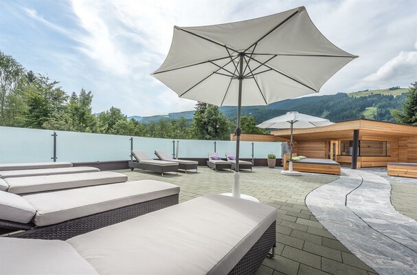 Poolterrasse Hotel Leogang Leonhard